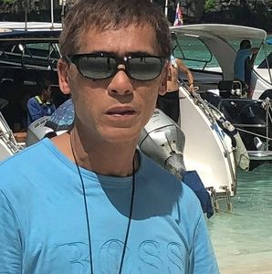 Meet your Posher, Eric